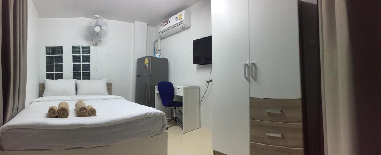 Room58 Банкок Екстериор снимка