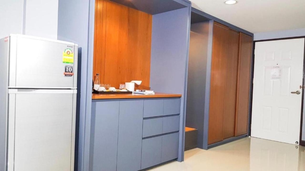 Room58 Банкок Екстериор снимка