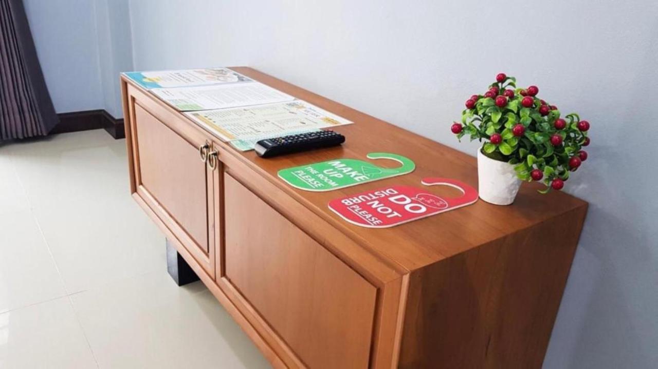 Room58 Банкок Екстериор снимка
