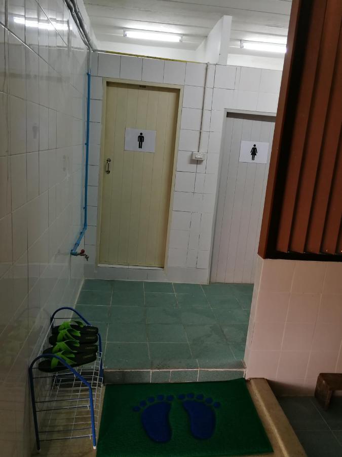 Room58 Банкок Екстериор снимка