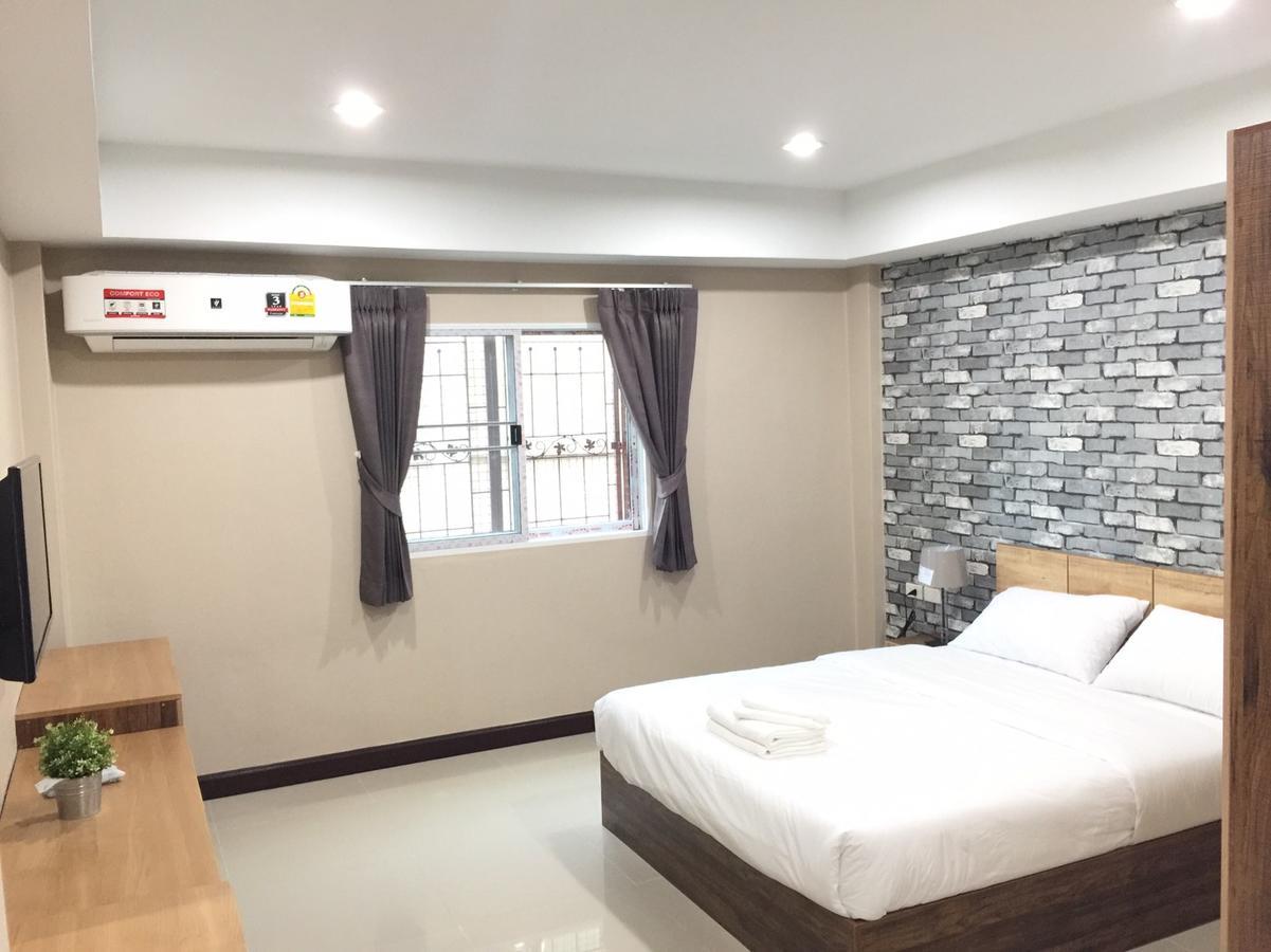 Room58 Банкок Екстериор снимка