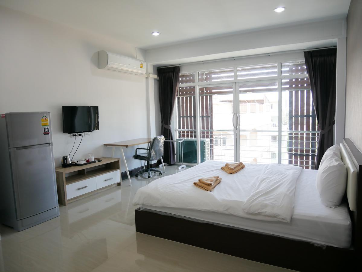 Room58 Банкок Екстериор снимка